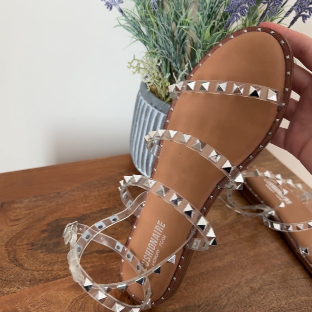 Sandals - Picture 3 of 4